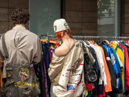Beyond the Hype: Why Thrifting in Singapore Is Becoming a Conscious Movement (And Where to Start)